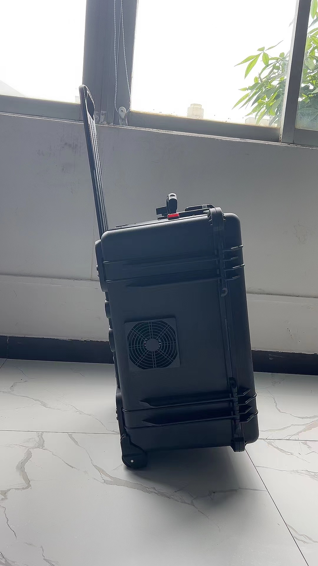 鄯善手拉箱型移动通信干扰器